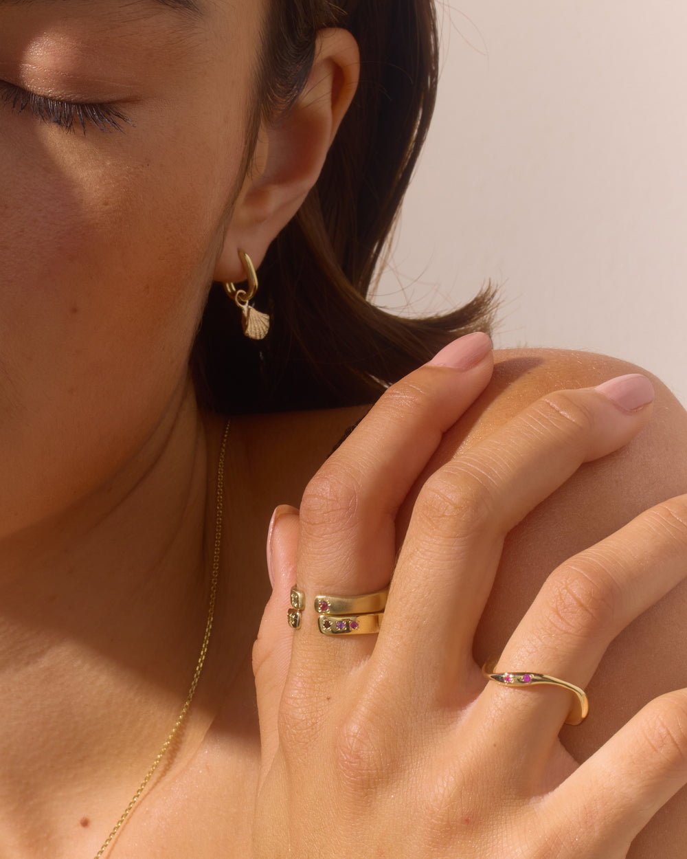 Curve Stone Ring 1.0 | Solid Gold