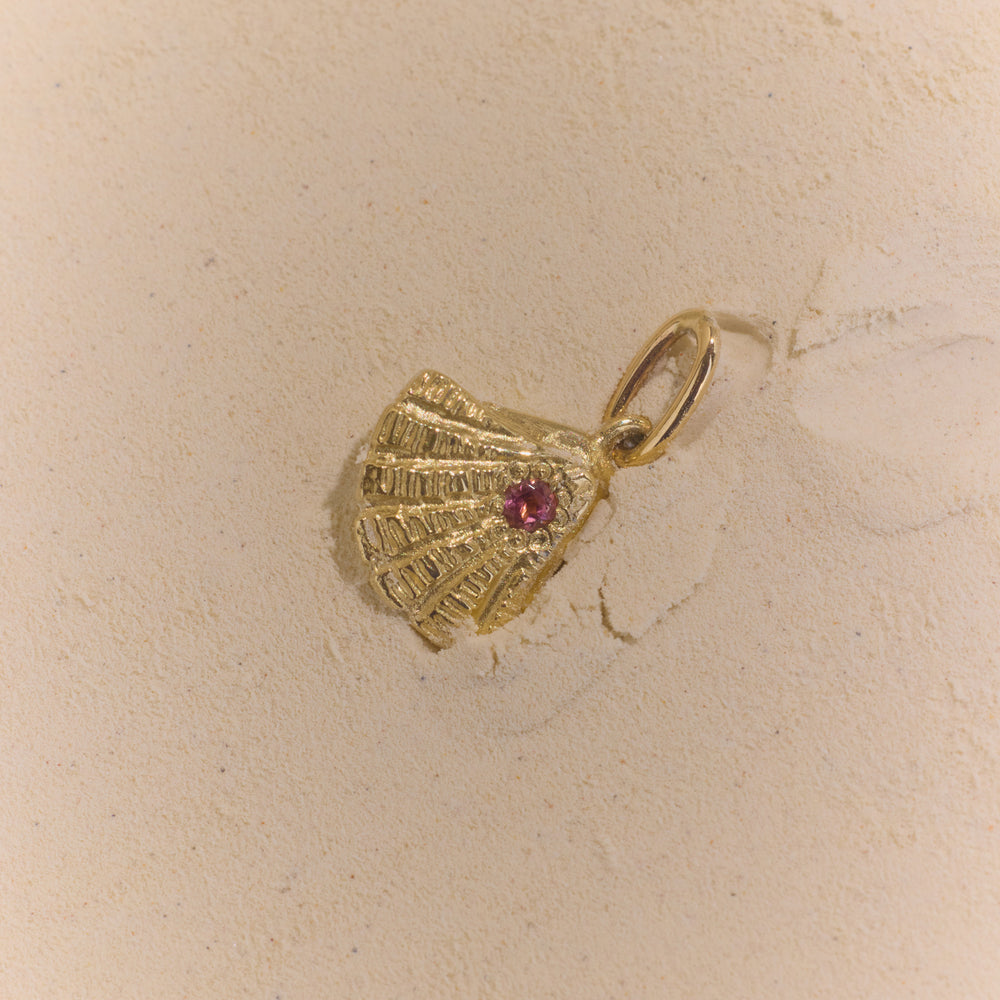 Birthstone Shell Pendant | Yellow, Rose or White Gold