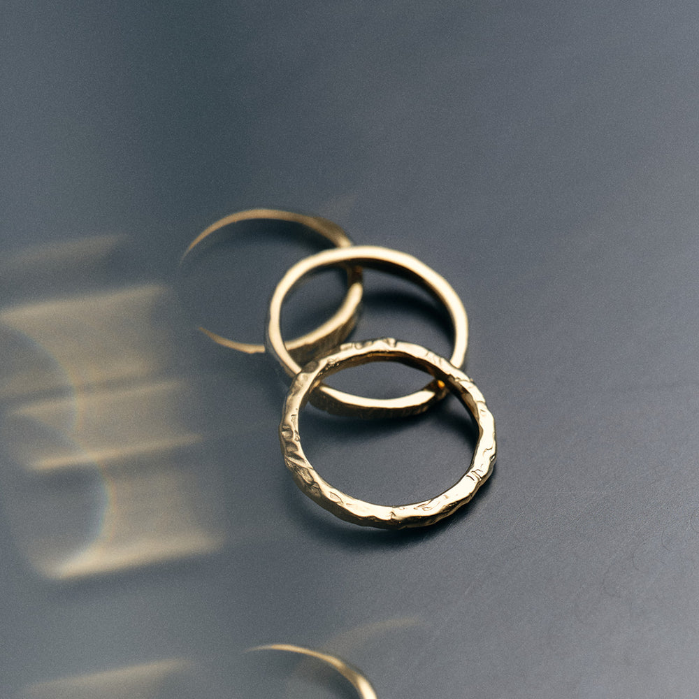 Hammered Stone Ring | Solid White Gold
