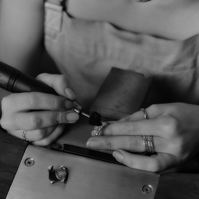 Sculpt Signet Ring | Silver