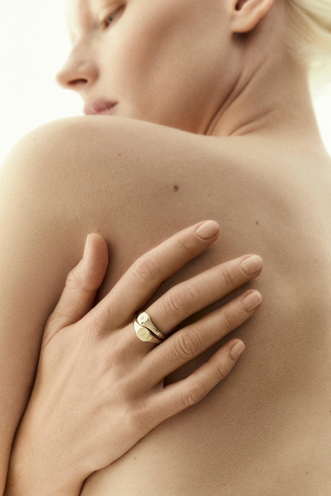 Signature Petite Square Signet Ring | Yellow Gold