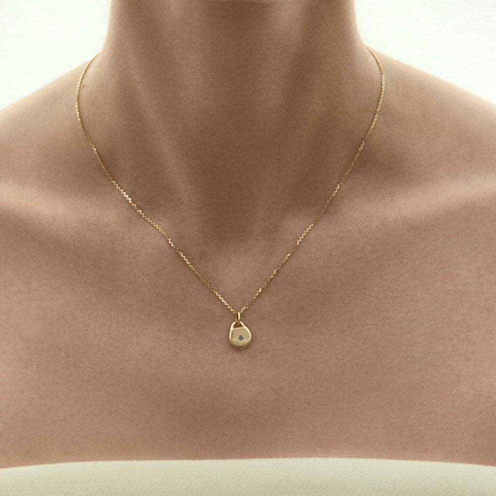 Round Stone Pendant | Yellow Gold