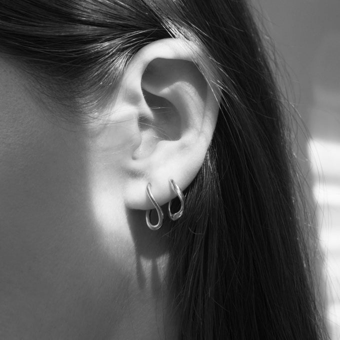 Wave Link Earrings | Silver