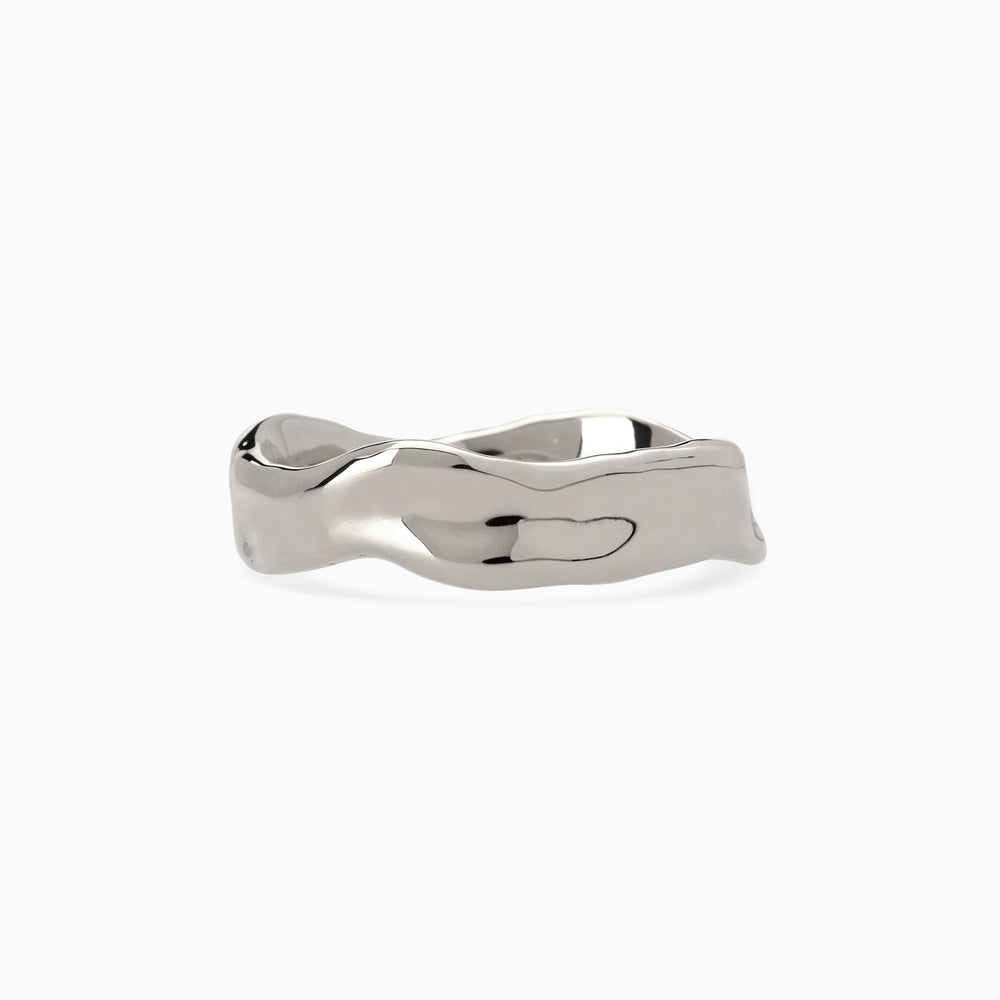 Custom Wave Ring (Stone & Engraving) | White Gold