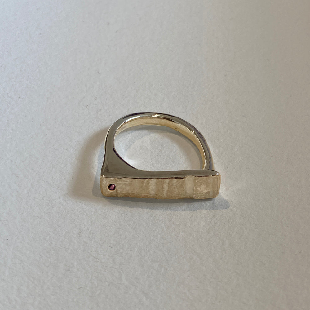 Curved Veil Stone Ring | Solid Yellow Gold