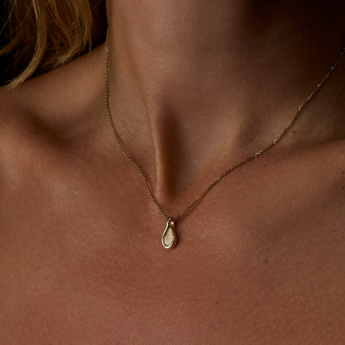 Forma Pendant | Yellow Gold