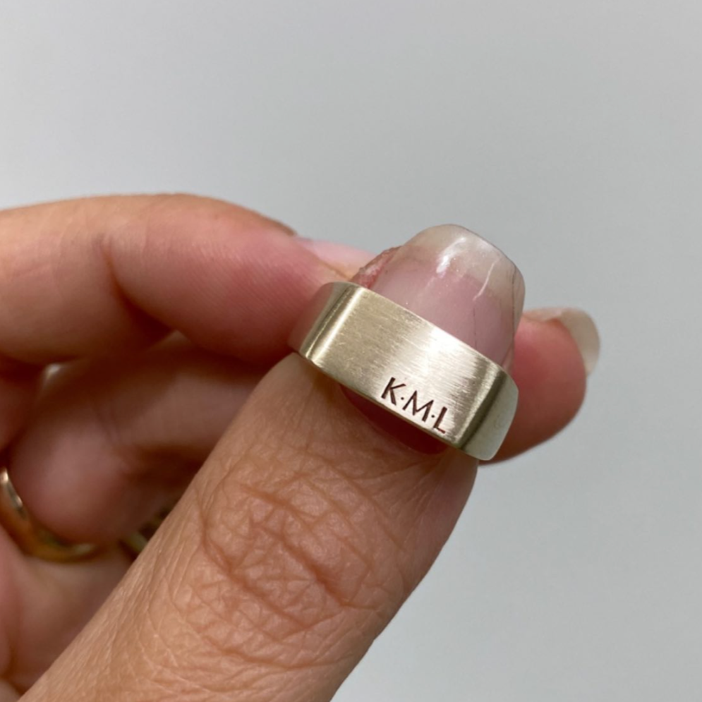 Signature Rectangle Signet Ring | Yellow Gold