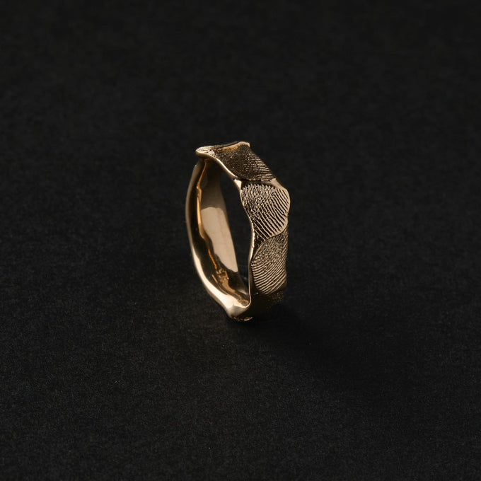 Impression™ Wave Ring | Yellow Gold