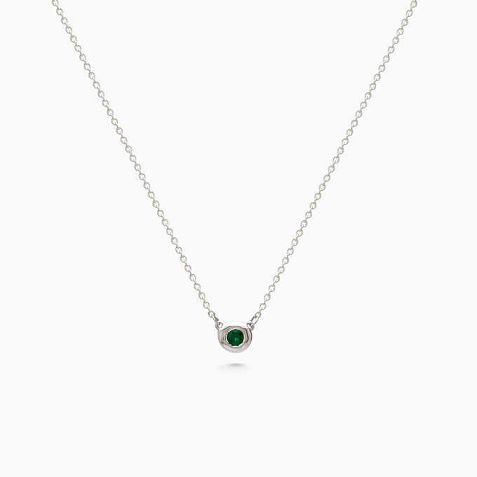 Pebble Stone Necklace | White Gold