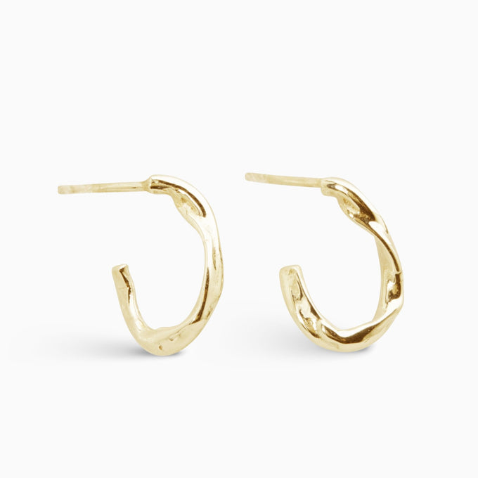 Wave Link Earrings | Gold