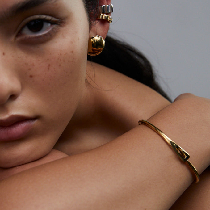 Catch Bangle | Gold