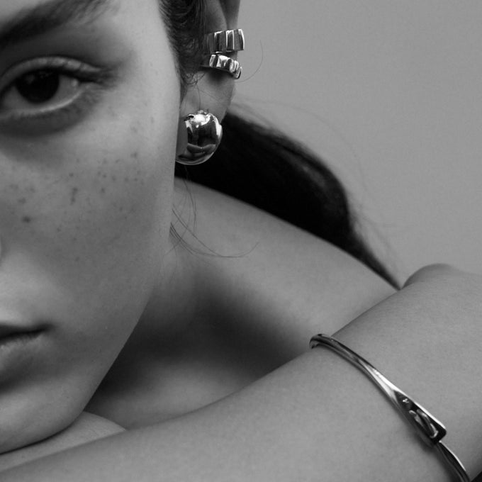 Fine Trim Ear Cuff | Gold