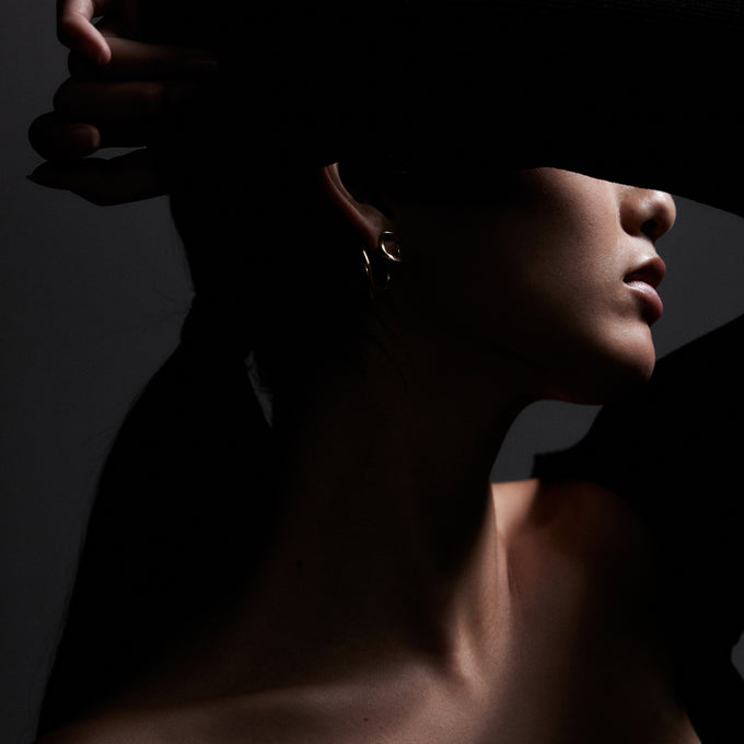 Curve Earrings Front and Back | Gold