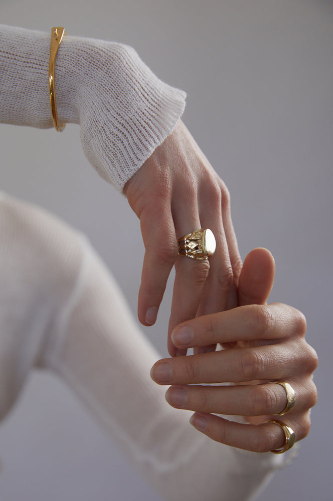 Catch Bangle | Gold