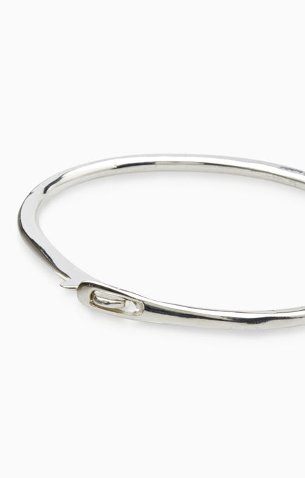 Catch Bangle | Silver