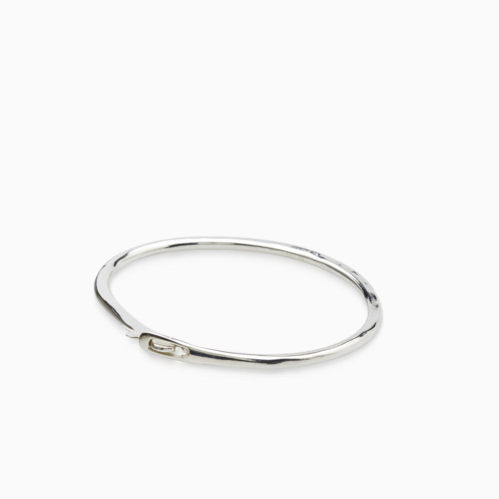 Catch Bangle | Silver