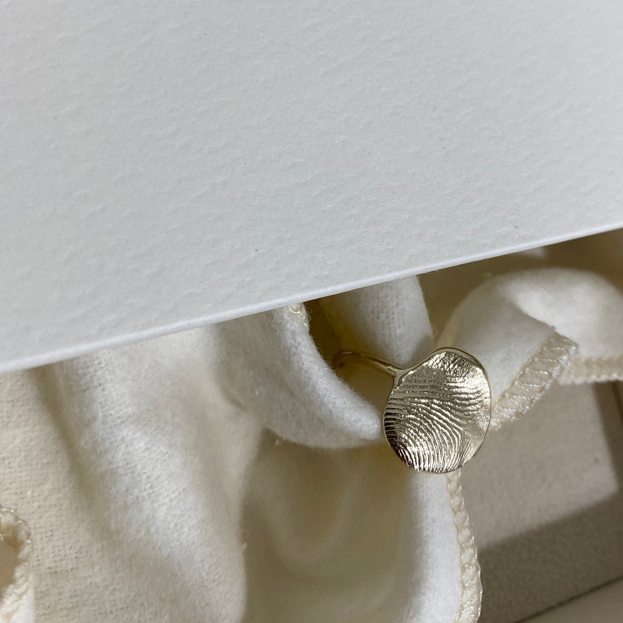 Impression Ring | Yellow Gold – Linden Cook Jewellery