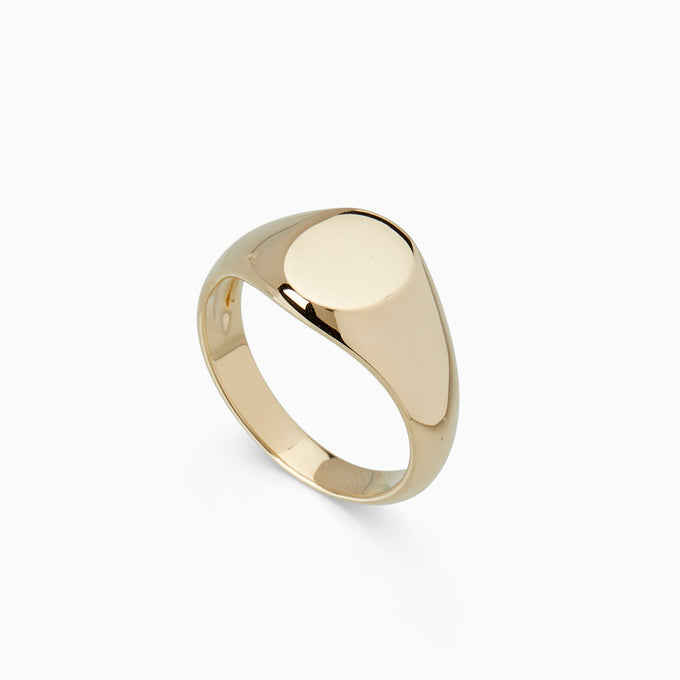 Signature Petite Signet Ring | Yellow Gold