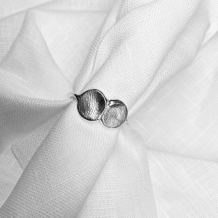 Double Impression Ring | White Gold